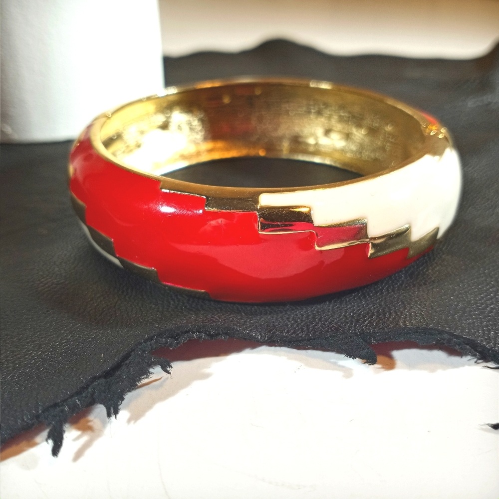 🚨SALE Enamel and gold hinge bangle